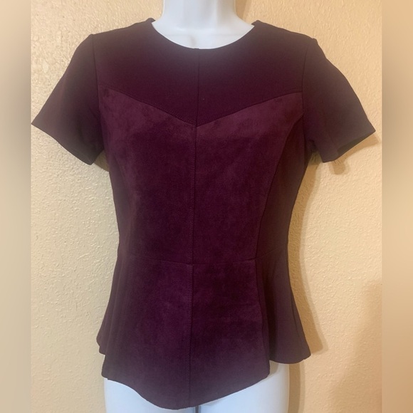 BCBGMaxAzria Tops - BCBGMAXAZRIA Women’s Sz XS Maroon Suede Peplum Top